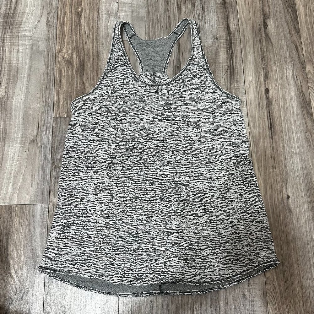 Lululemon Women's Essential Tank Pleated Grey & White Size 8